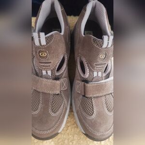 Golf Mocs Light Brown Golf Shoes Size 7.5